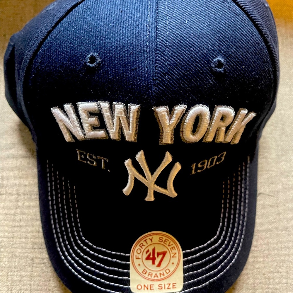 Men’s New York Yankee hats